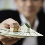 Empréstimo para dar entrada em imóveis: vale a pena?