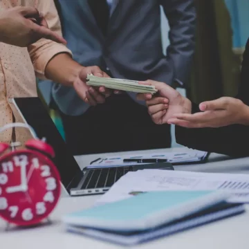 Diferença entre empréstimo e financiamento: entenda agora como funciona cada um