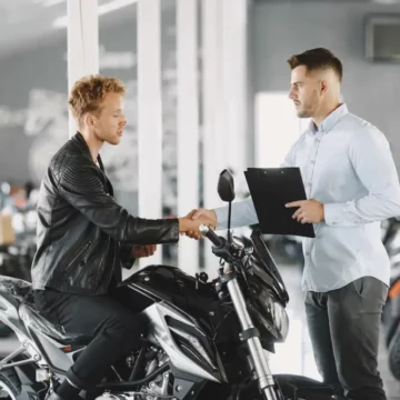 Empréstimo com garantia de moto: descubra como funciona!