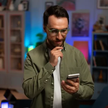 Empréstimo pessoal com garantia de celular: como funciona e quais as vantagens