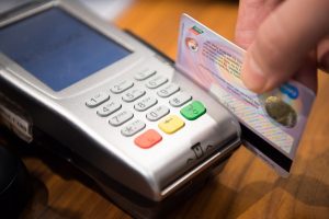 Parcelamento de multas de trânsito no cartão de crédito é liberado pelo Governo