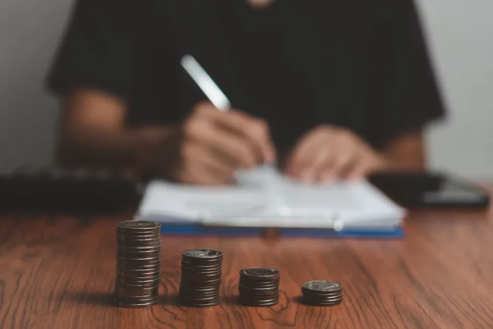 Entenda como funciona a tabela para desconto do imposto de renda